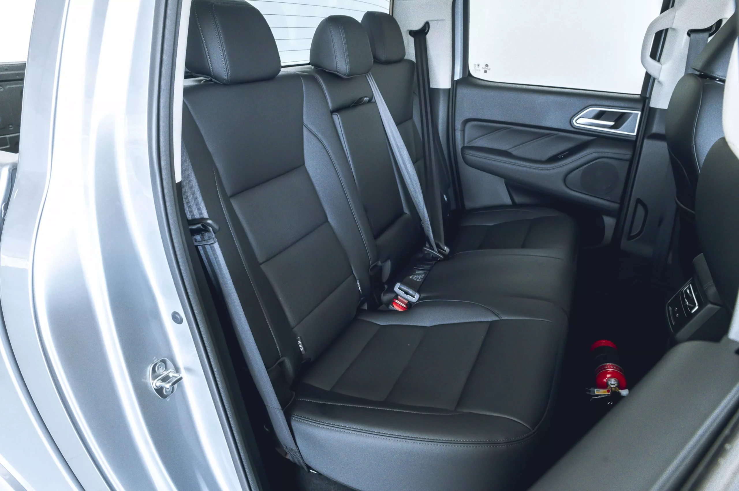 Vehicle Image for 2/3for GWM P300 2.4T double cab LS (automatic | diesel)